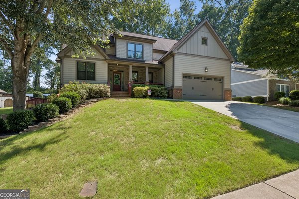 main picture of 3327 Holly Glen Drive, Dacula