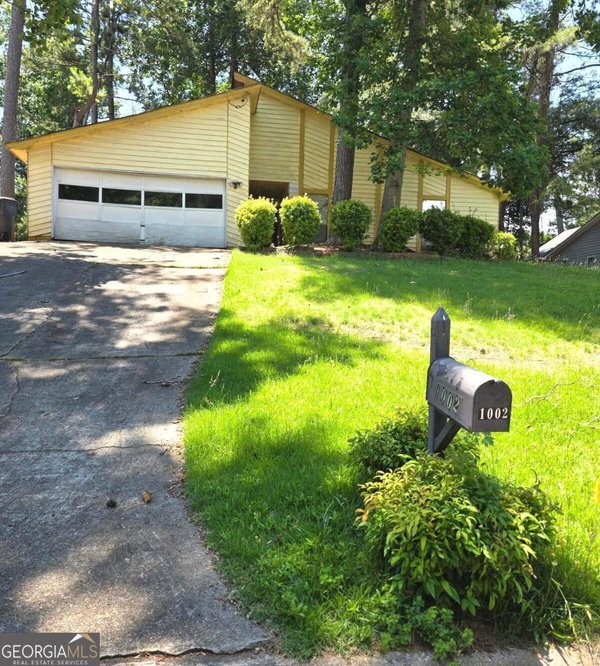 1002 Tahoe Trail, Lilburn