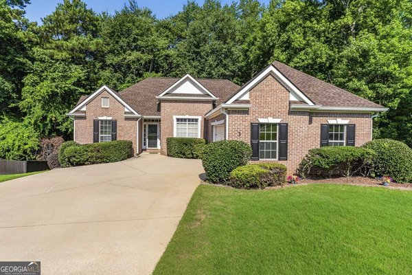 3 Kingsbrook Cove Newnan