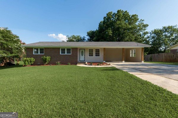 218 La Vista Avenue Cedartown