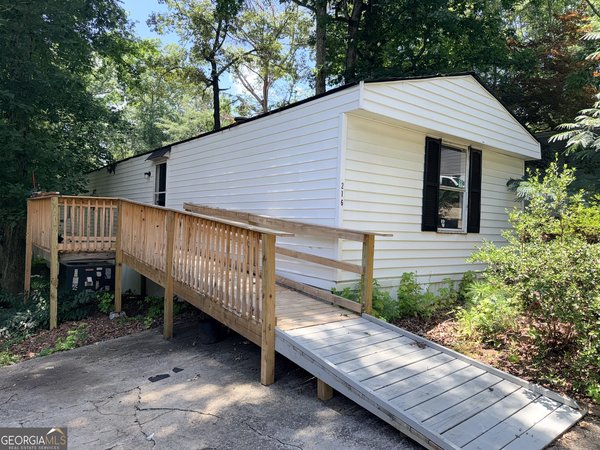 2390 Fairburn Rd Douglasville