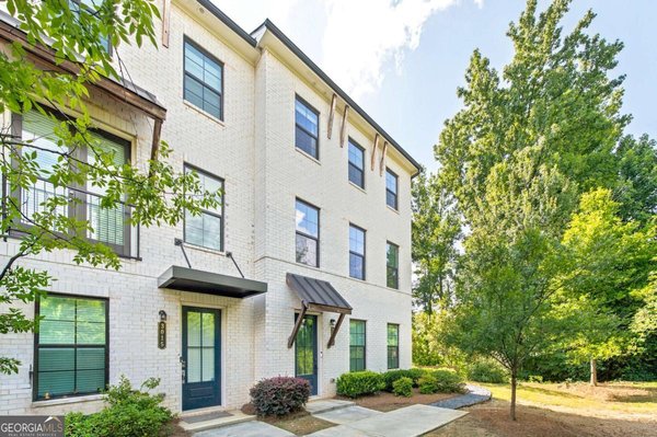 3005 Poppy Lane, Roswell