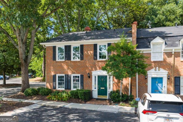main picture of 4620 Wieuca Road, Atlanta