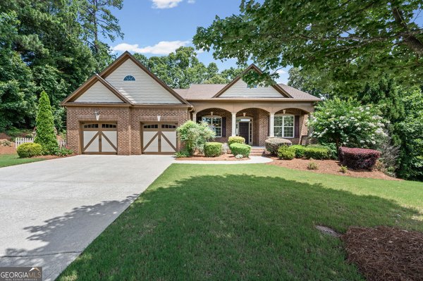 main picture of 4615 Hereford Court, Cumming