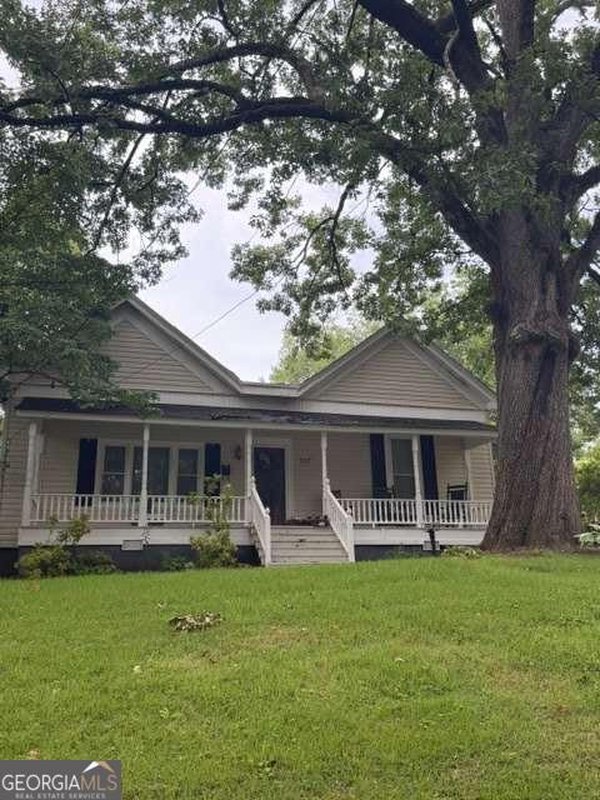 527 College Street Carrollton