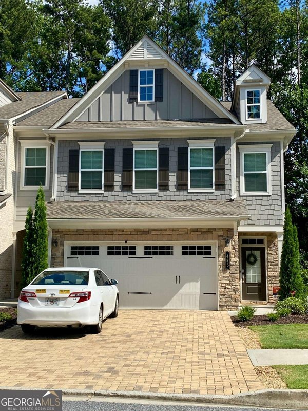 main picture of 495 Duval Drive, Alpharetta