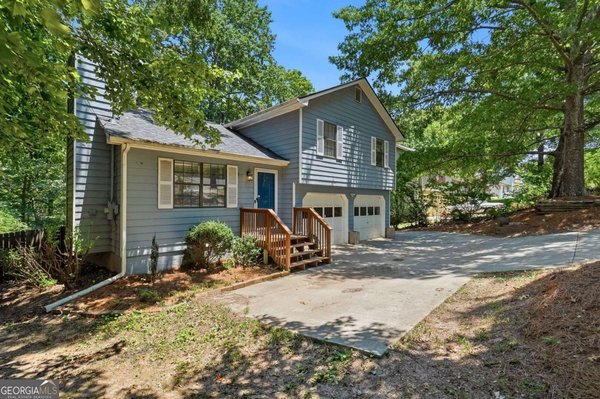 main picture of 4127 Warren Road, Flowery Branch