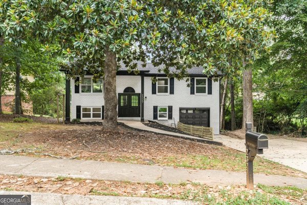 2327 Greenway Drive, Decatur