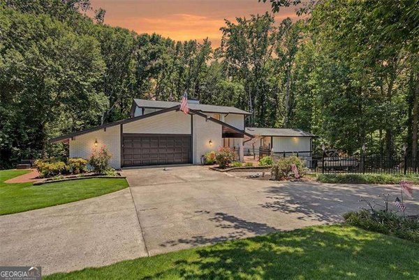 3595 Canon Creek Drive, Cumming
