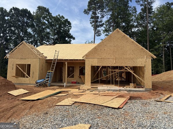 125 FAIRWINDS Drive Covington