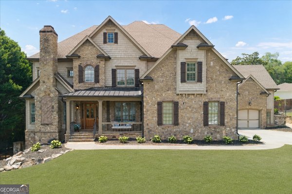 1084 West Nancy Creek Drive, Atlanta