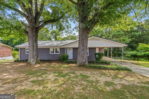 112 Greenbriar Drive Cedartown