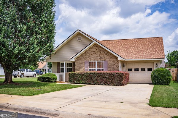 204 Deerfield Circle, Warner Robins
