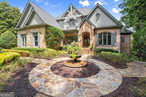 main picture of 6370 Haddington Lane, Suwanee