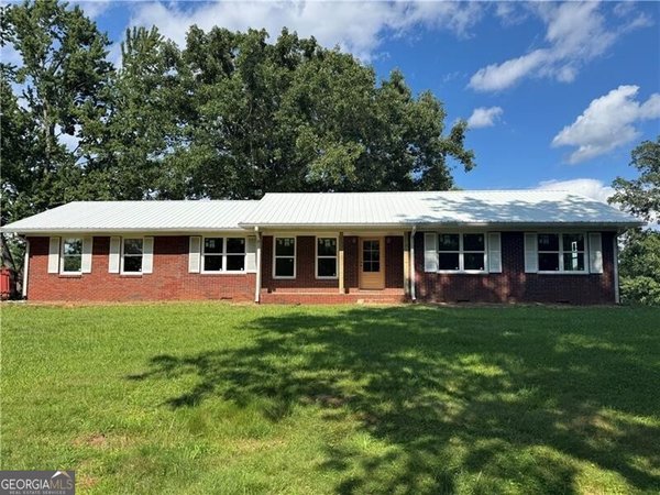 1049 Ben Higgins Road, Dahlonega