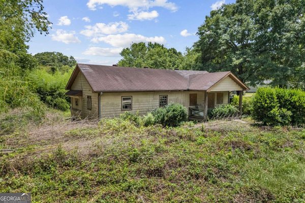 main picture of 19 Pressley Road, Winder