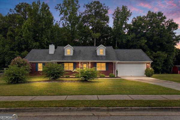 104 Elmwood Drive, Hampton