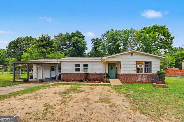 381 River Bend Road, Plainville