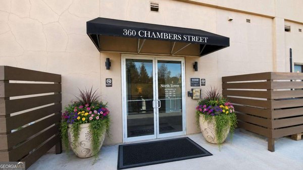 360 Chambers Street, Woodstock
