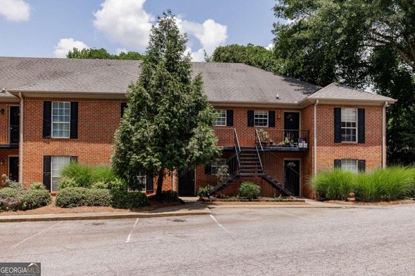 1055 Baxter Street, Athens