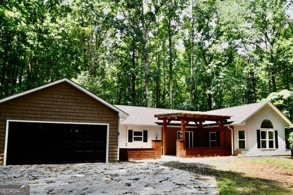 257 Lake Place Drive, Lavonia