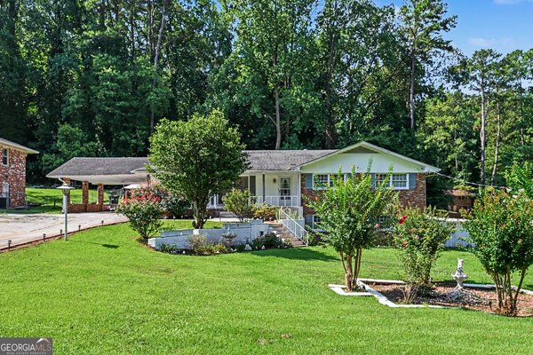 2700 Hayden Drive East Point