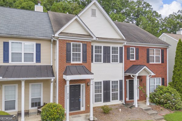 928 Tree Creek Boulevard, Lawrenceville