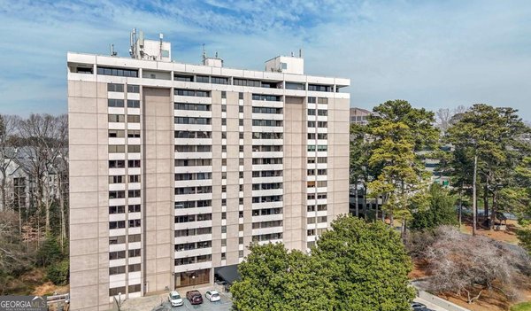 3530 Piedmont Road, Atlanta