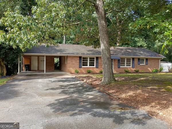 70 Fifth Street Hartwell