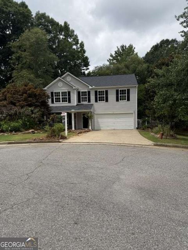 528 Lazy River Lane, Woodstock
