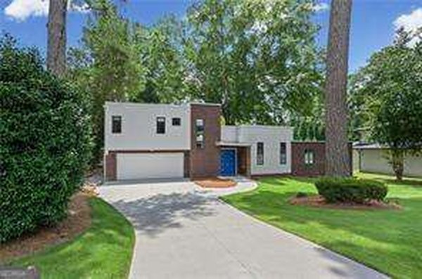 2223 Meadowvale Drive, Atlanta