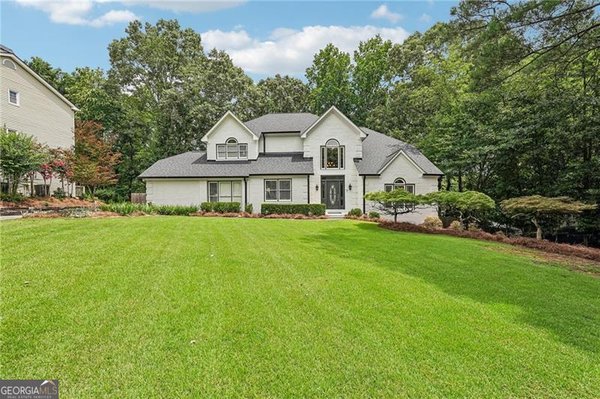 main picture of 5170 Forest Run Trace, Johns Creek