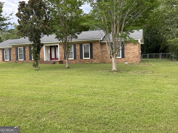 802 Clyde Vidalia