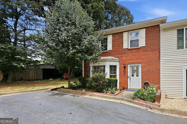 284 Shaded Oaks Lane, Marietta