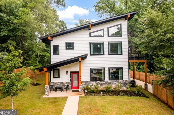 1996 Phillips Drive, Atlanta
