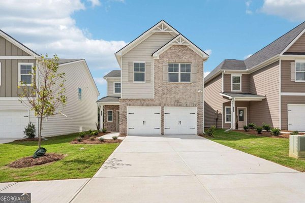 104 Vickers Point Drive, Fairburn