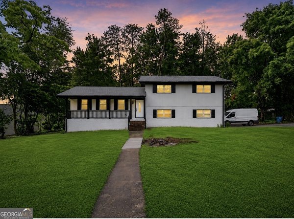 764 Trailwood Drive, Riverdale