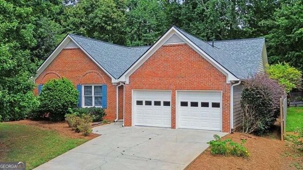 2813 Spotted Pony Trail Acworth
