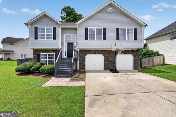661 Nine Oaks Circle, Villa Rica