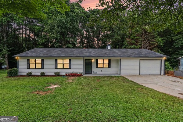 3210 Grand Central Drive, Snellville