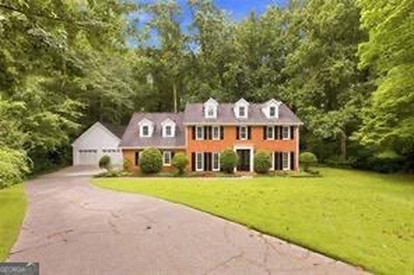 3402 Falling Brook Drive Marietta