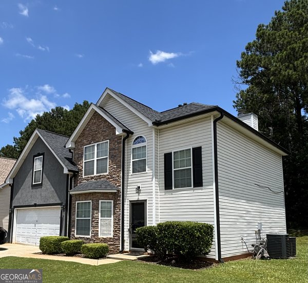 1132 Oak Hollow Lane, Hampton