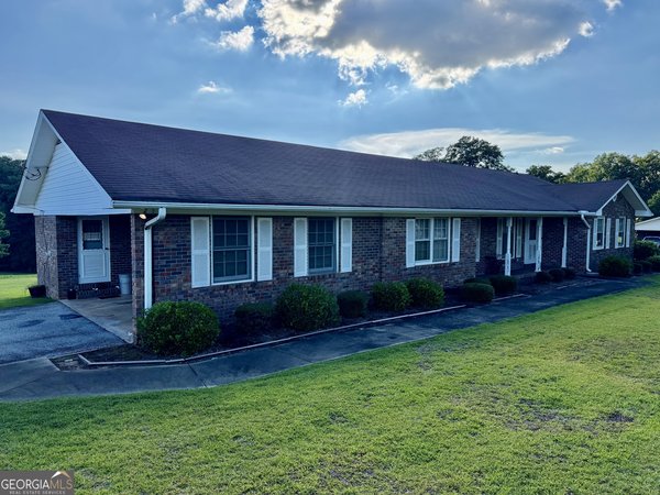 1245 Crestview Drive, Elberton