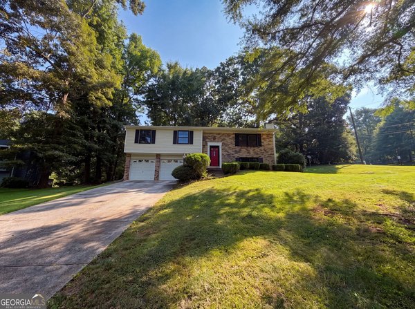 1346 Fairfield Drive, Lilburn