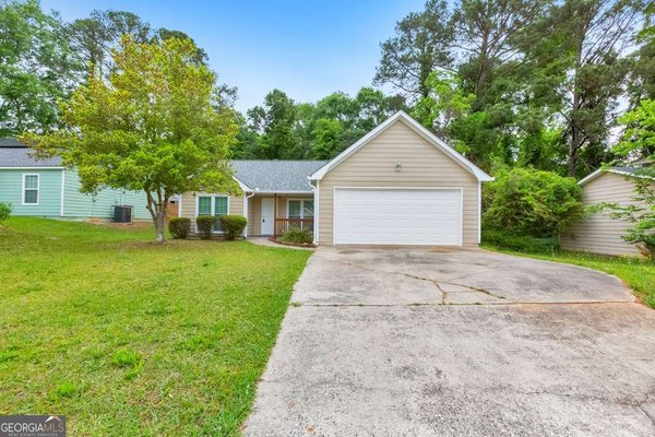 9138 Clubhouse Drive Riverdale