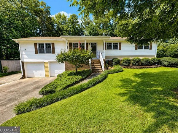 6623 Seminole Drive Douglasville