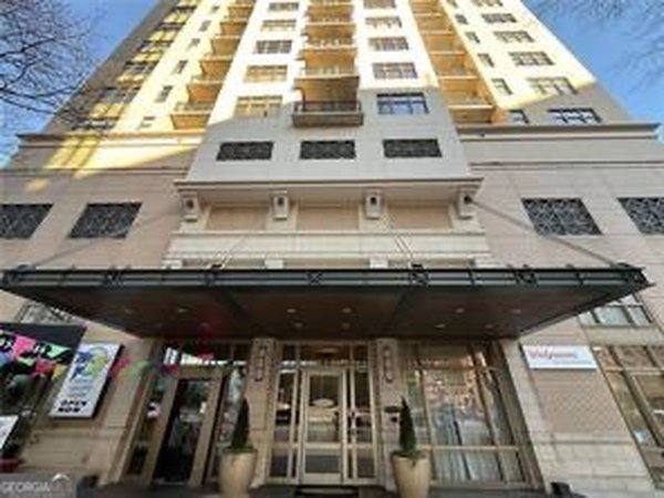 565 Peachtree Street, Atlanta