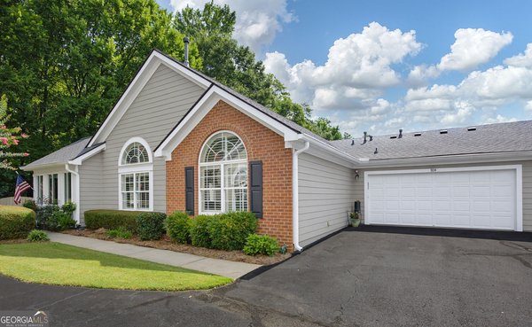 924 Burnt Hickory Circle Marietta