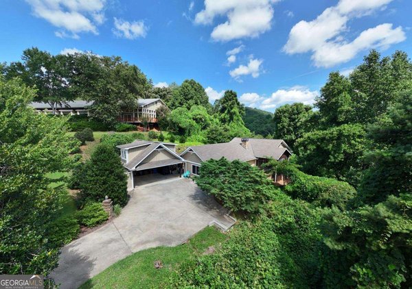228 Country Club Drive, Clayton