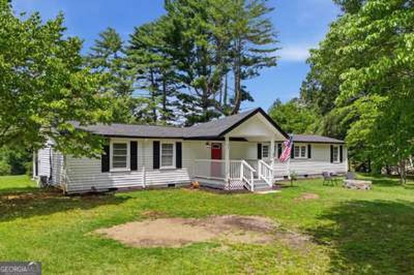 22 Gardenia Way Blairsville